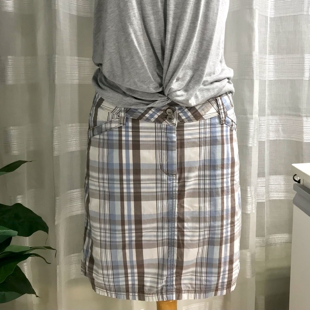 DENVER HAYES skort, white/taupe/blue, size 6